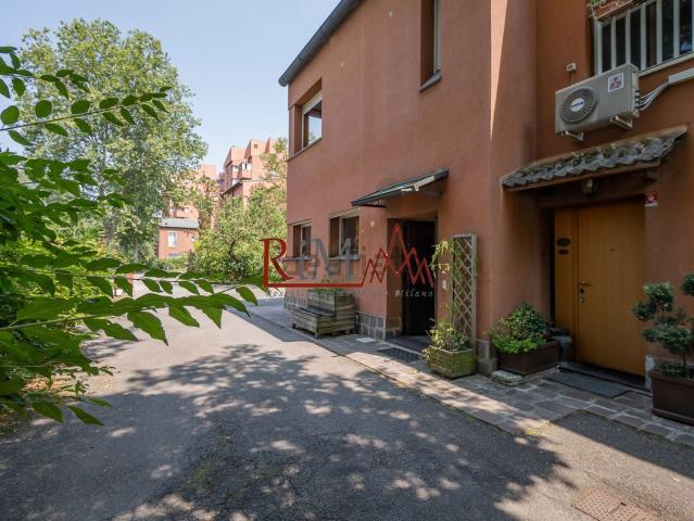 Casa in vendita a Municipio 7, Milano