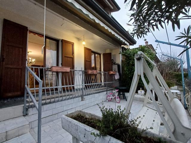 Casa in vendita a Brembate, Lombardia