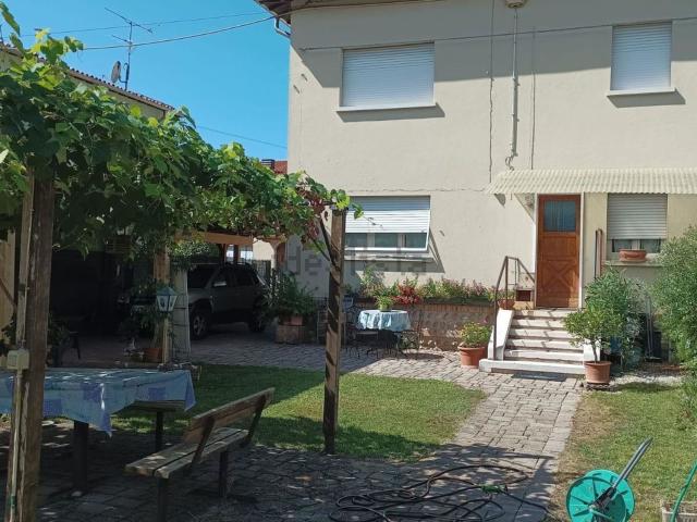 Casa in vendita a Bussolengo, Veneto