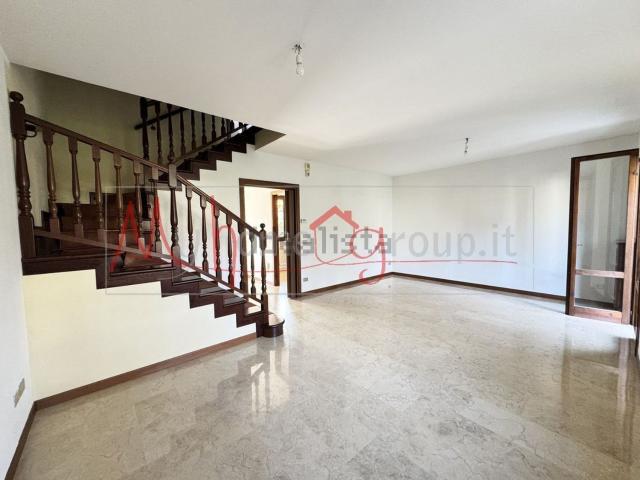 Casa in vendita a Padova, Veneto
