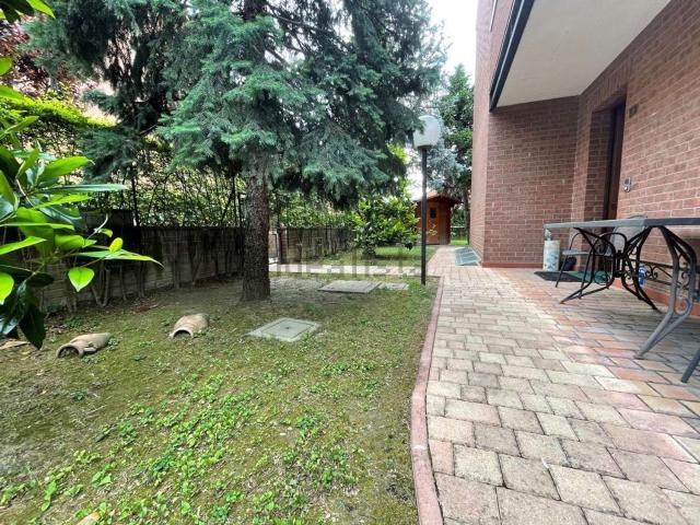 Casa in vendita a Modena, Torrenova