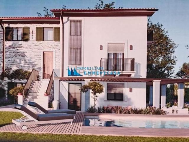 Casa in vendita a Cervaiolo, Montignoso