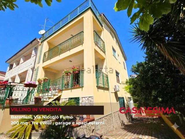 Casa in vendita a Baronissi, Campania