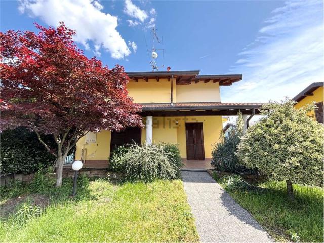 Casa in vendita a Piemonte, Novara