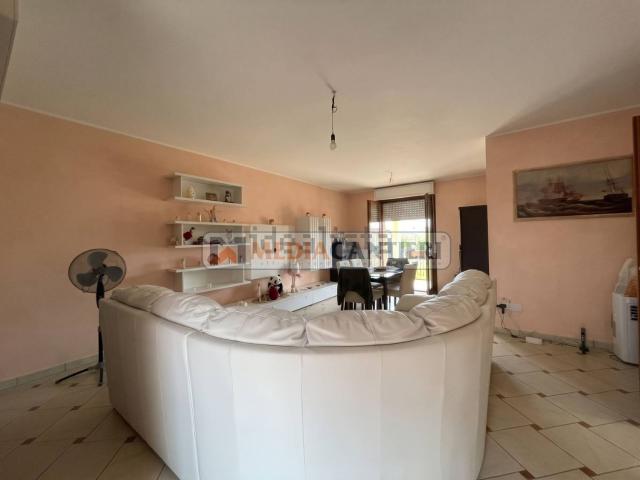 Casa in vendita a San Martino Bassa, Città Sant'Angelo