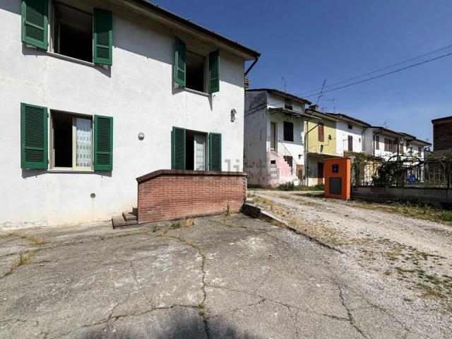 Casa in vendita a Torricella del Pizzo, Cremona