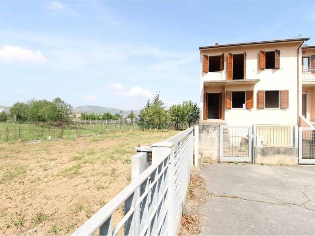 Casa in vendita a Monteforte D'alpone, Veneto