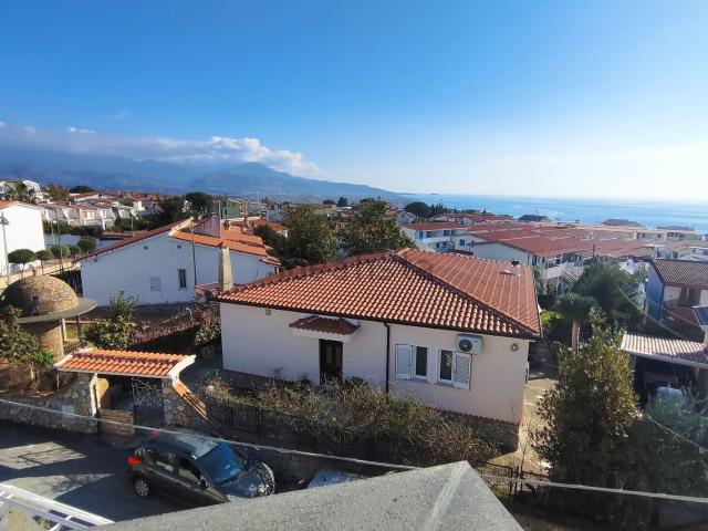 Casa in vendita a La Petrosa, Calabria