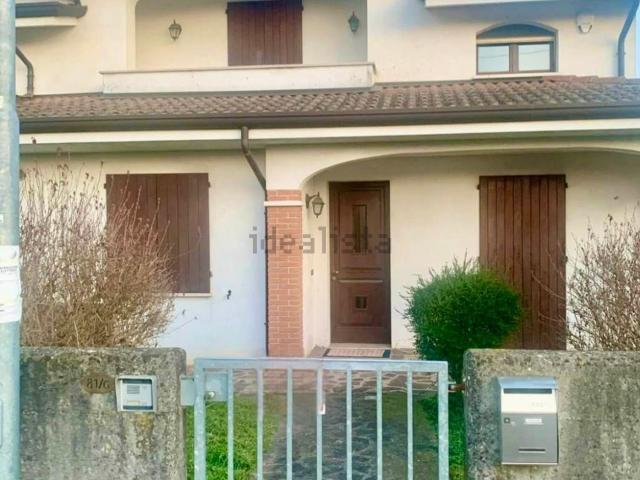 Casa in vendita a Dosolo, Lombardia