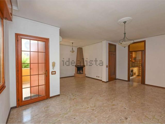 Casa in vendita a Modena, Cittadella