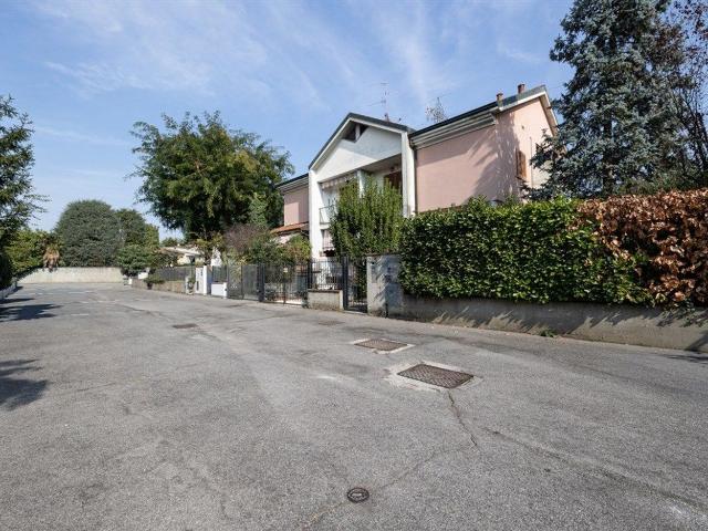 Casa in vendita a Robbiano, Mediglia