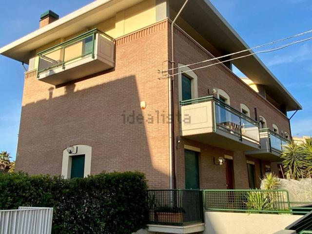 Casa in vendita a Calcinari, Marche