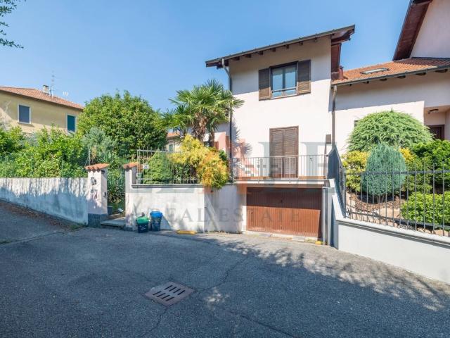 Casa in vendita a Valdarno, Albizzate