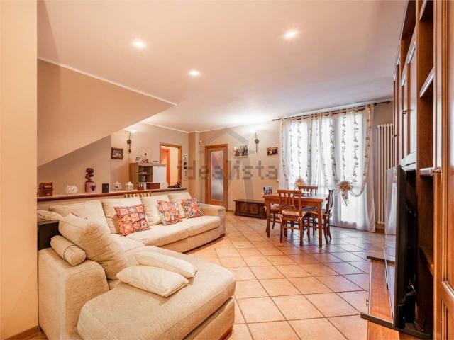 Casa in vendita a Traversetolo, Reggio Emilia
