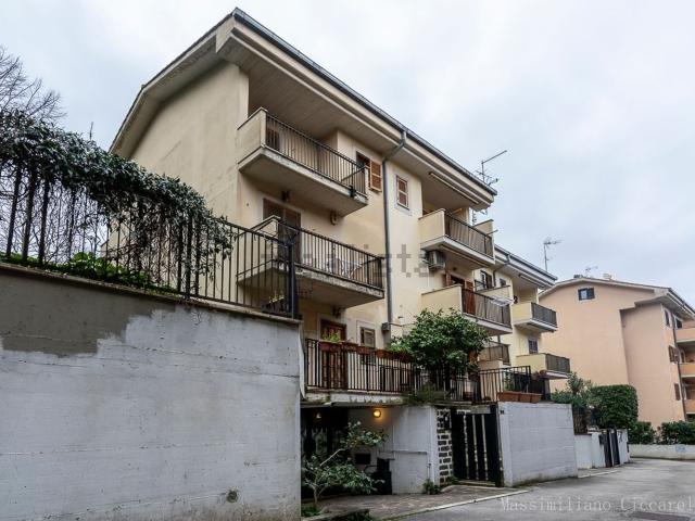 Casa in vendita a Roma Capitale, Lazio