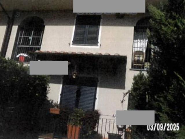 Casa in vendita a Agliana, Toscana
