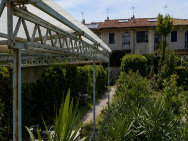 Casa in vendita a Agliana, Toscana