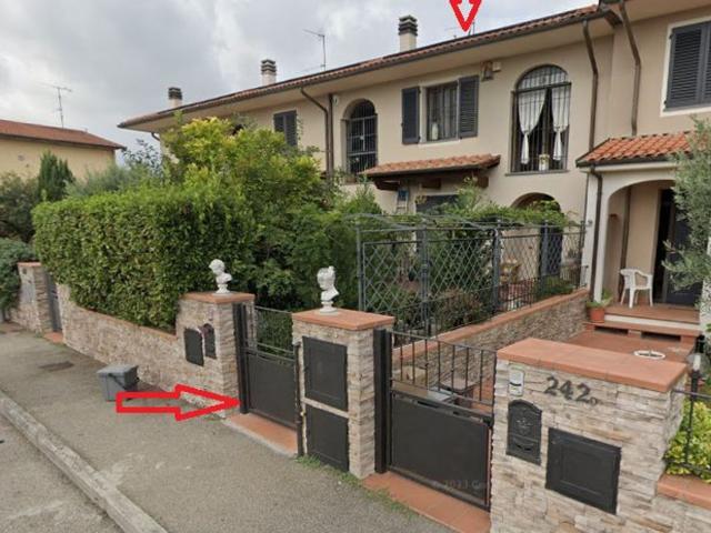 Casa in vendita a Agliana, Toscana