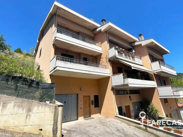 Casa in vendita a Madonna della Cona, Teramo