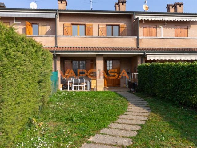 Casa in vendita a Bagnatica, Lombardia
