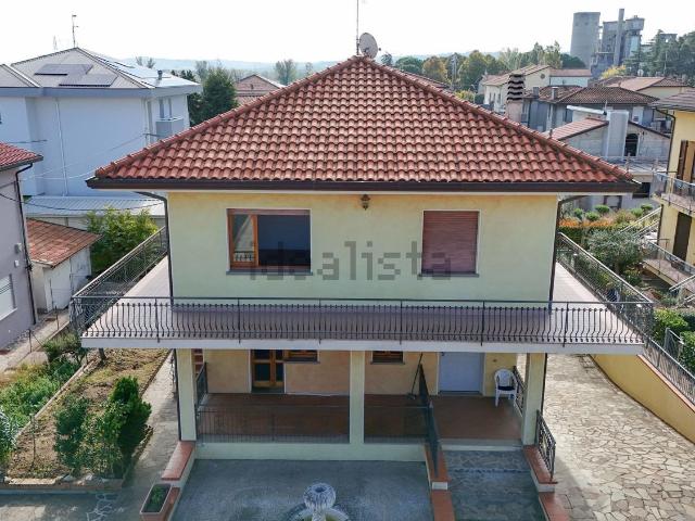 Casa in vendita a Unione di comuni Valmarecchia, Santarcangelo Di
