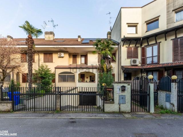 Casa in vendita a Mediglia, Lombardia