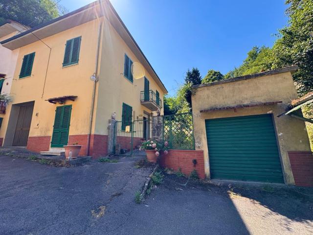 Casa in vendita a Lastra A Signa, Toscana