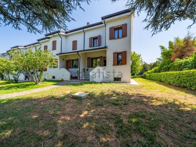 Casa in vendita a Re, Reggio Emilia