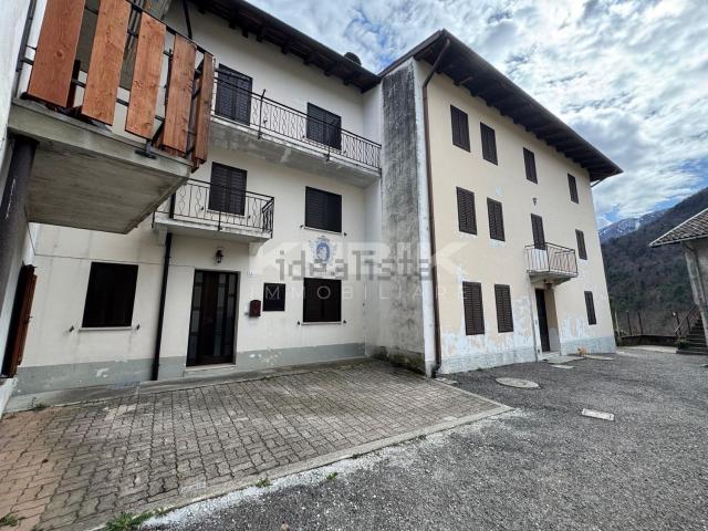 Casa in vendita a Verzegnis, Friuli-Venezia Giulia
