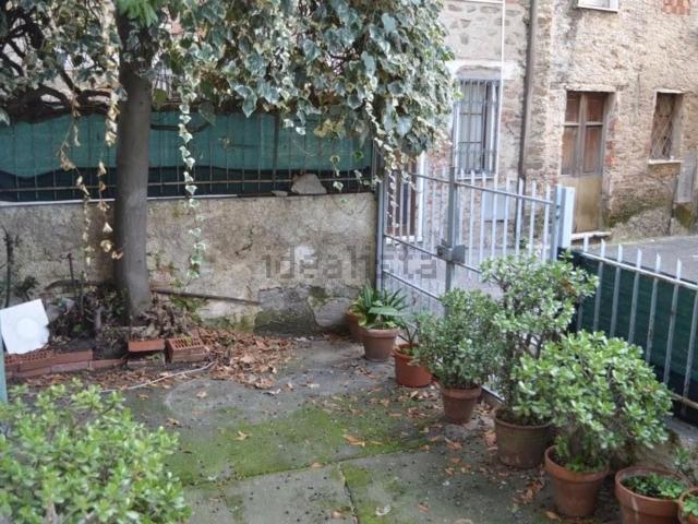 Casa in vendita a Prato, Montignoso