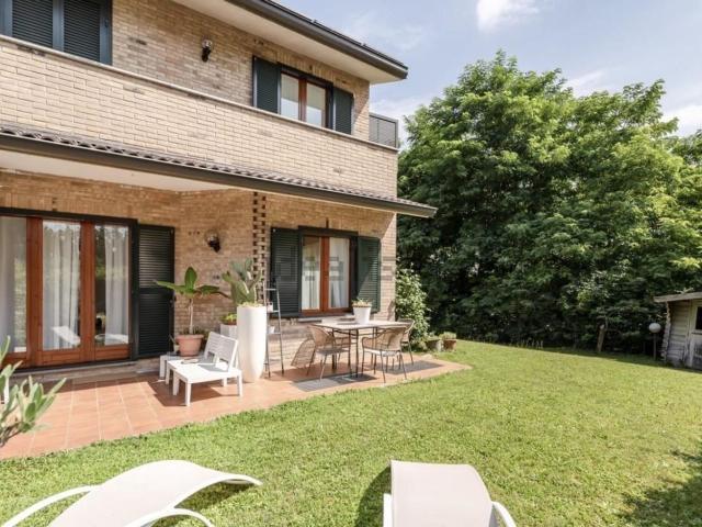 Casa in vendita a Lentate Sul Seveso, Lombardia