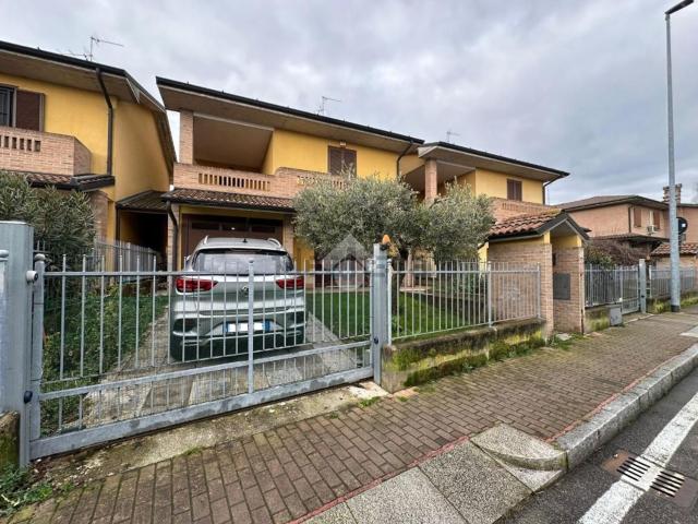 Casa in vendita a Rivolta d'Adda, Cremona