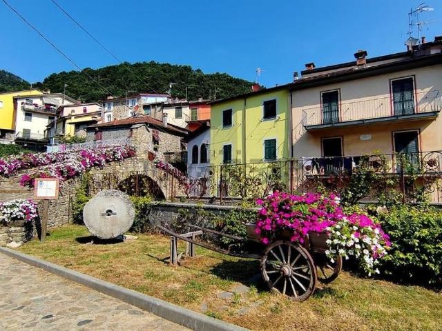 Casa in vendita a Pignone, Liguria