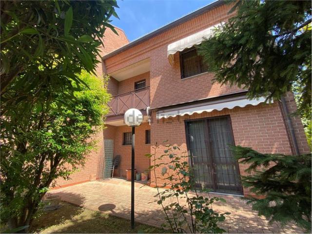 Casa in vendita a Modena, Torrenova