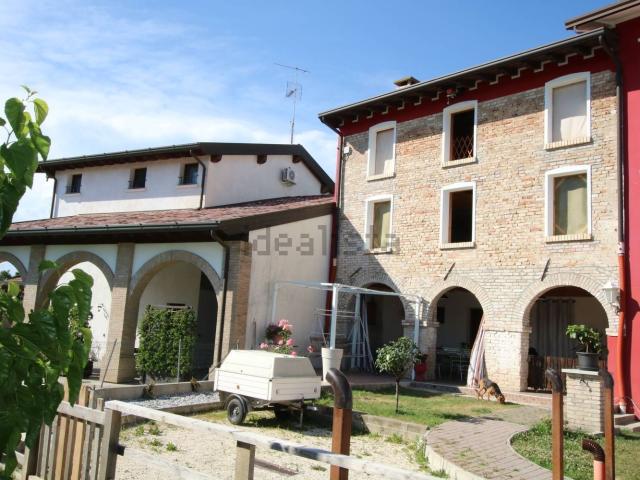 Casa in vendita a Gruaro, Veneto