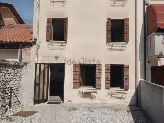 Casa in vendita a Fellette, Romano d'Ezzelino
