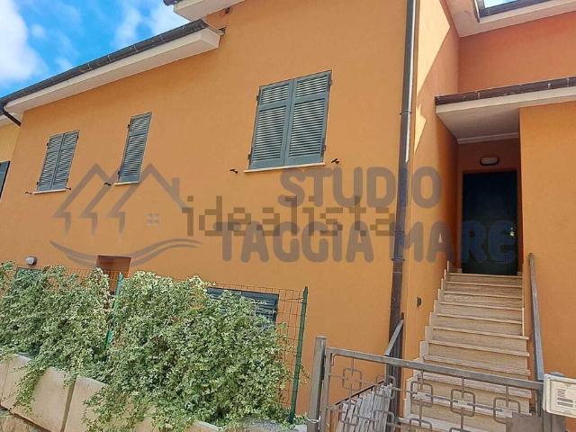 Casa in vendita a Castellaro, Liguria