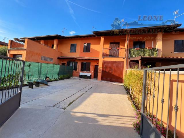 Casa in vendita a Carbonara al Ticino, Pavia