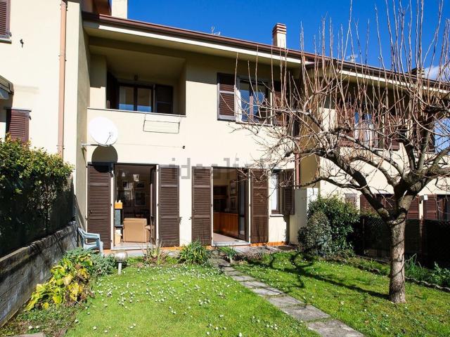 Casa in vendita a Caserta, Valmadrera
