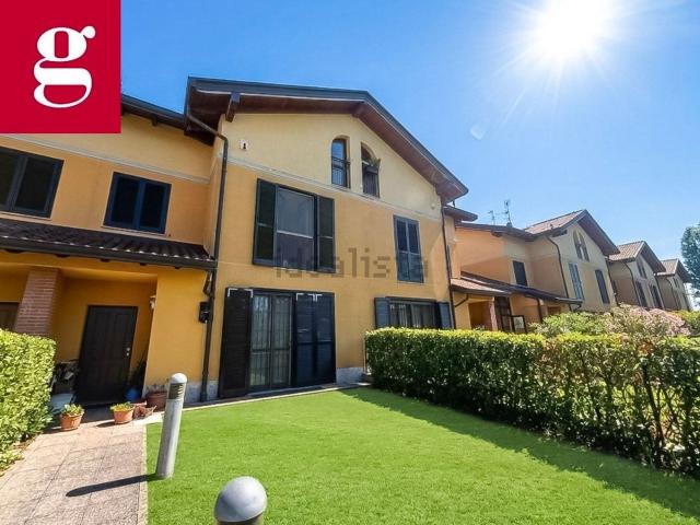 Casa in vendita a Cusago, Lombardia