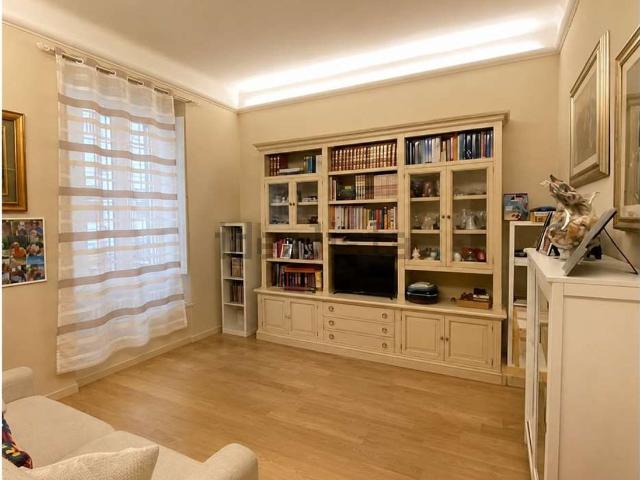 Casa in vendita a Prato, Toscana