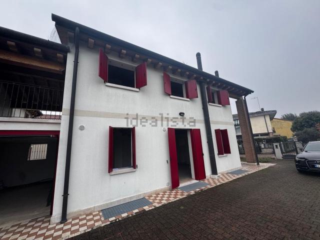 Casa in vendita a Volpago Del Montello, Veneto