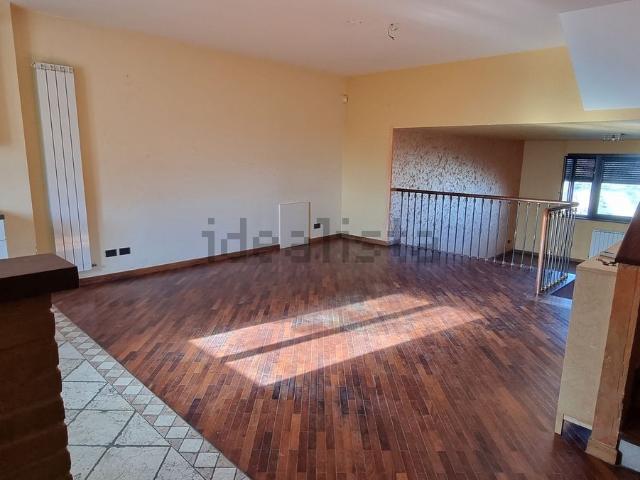 Casa in vendita a Corridonia, Macerata