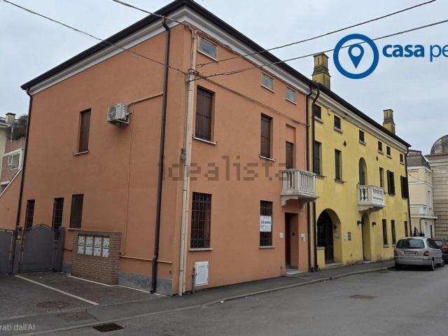 Casa in vendita a Rovigo, Veneto