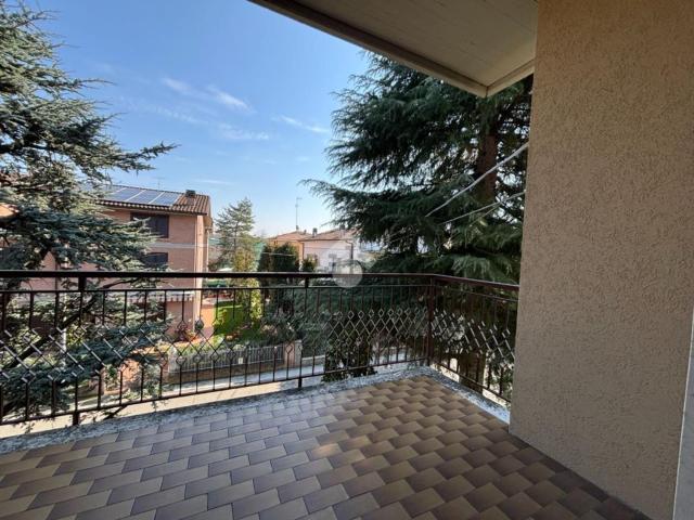 Casa in vendita a Modena, San Damaso