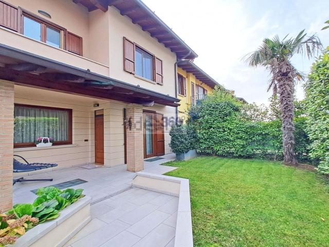 Casa in vendita a Erbusco, Lombardia