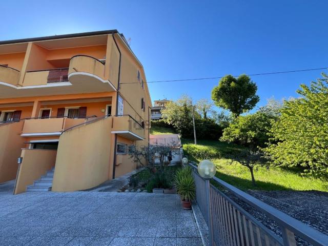 Casa in vendita a Apsella, Montelabbate