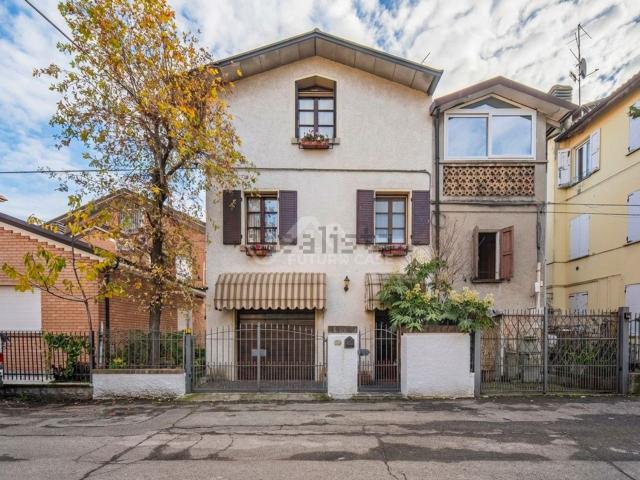 Casa in vendita a Santa Croce, Re