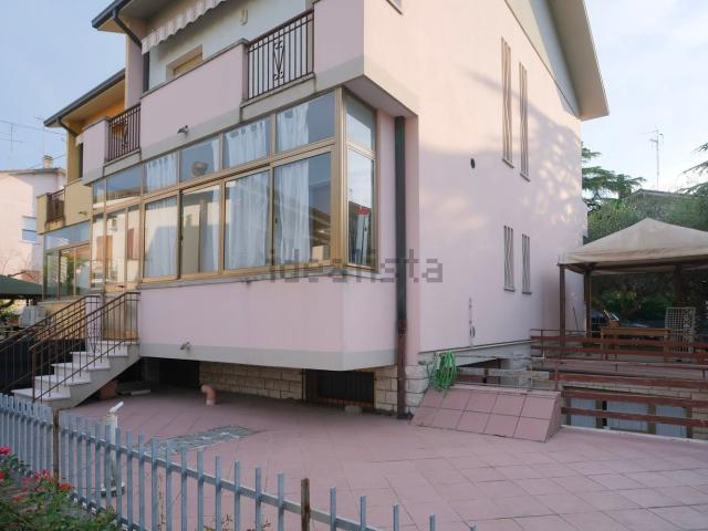 Casa in vendita a Rosciano, Fano