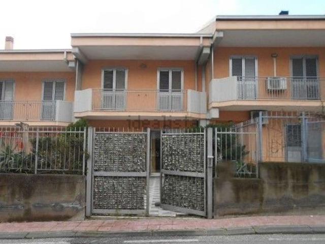 Casa in vendita a Santa Teresa Di Riva, Sicilia